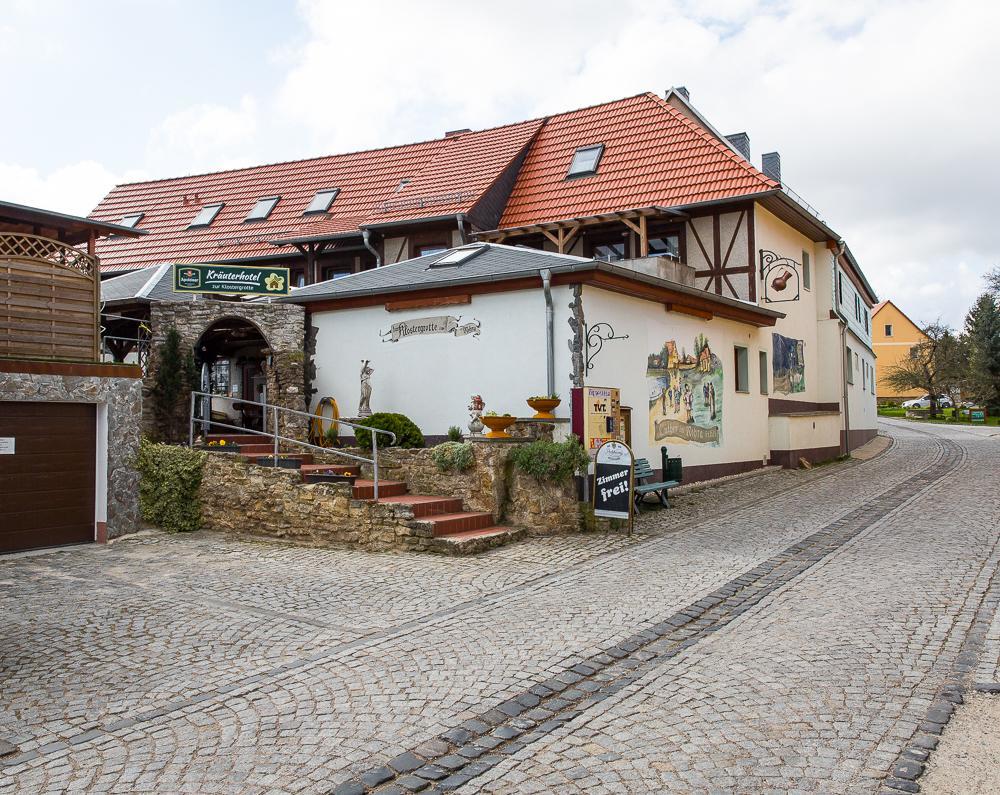 Kraeuterhotel Garni Zur Klostergrotte Nohra  Buitenkant foto