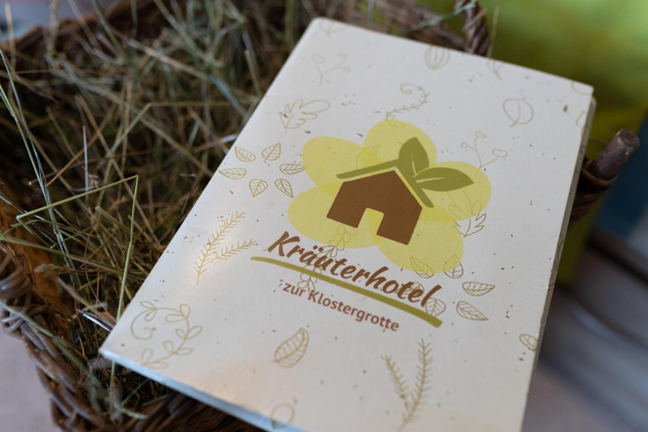 Kraeuterhotel Garni Zur Klostergrotte Nohra  Buitenkant foto