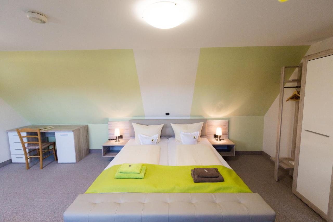 Kraeuterhotel Garni Zur Klostergrotte Nohra  Buitenkant foto